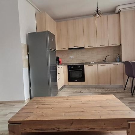 Appartamento La Andrei Bistriţa Esterno foto